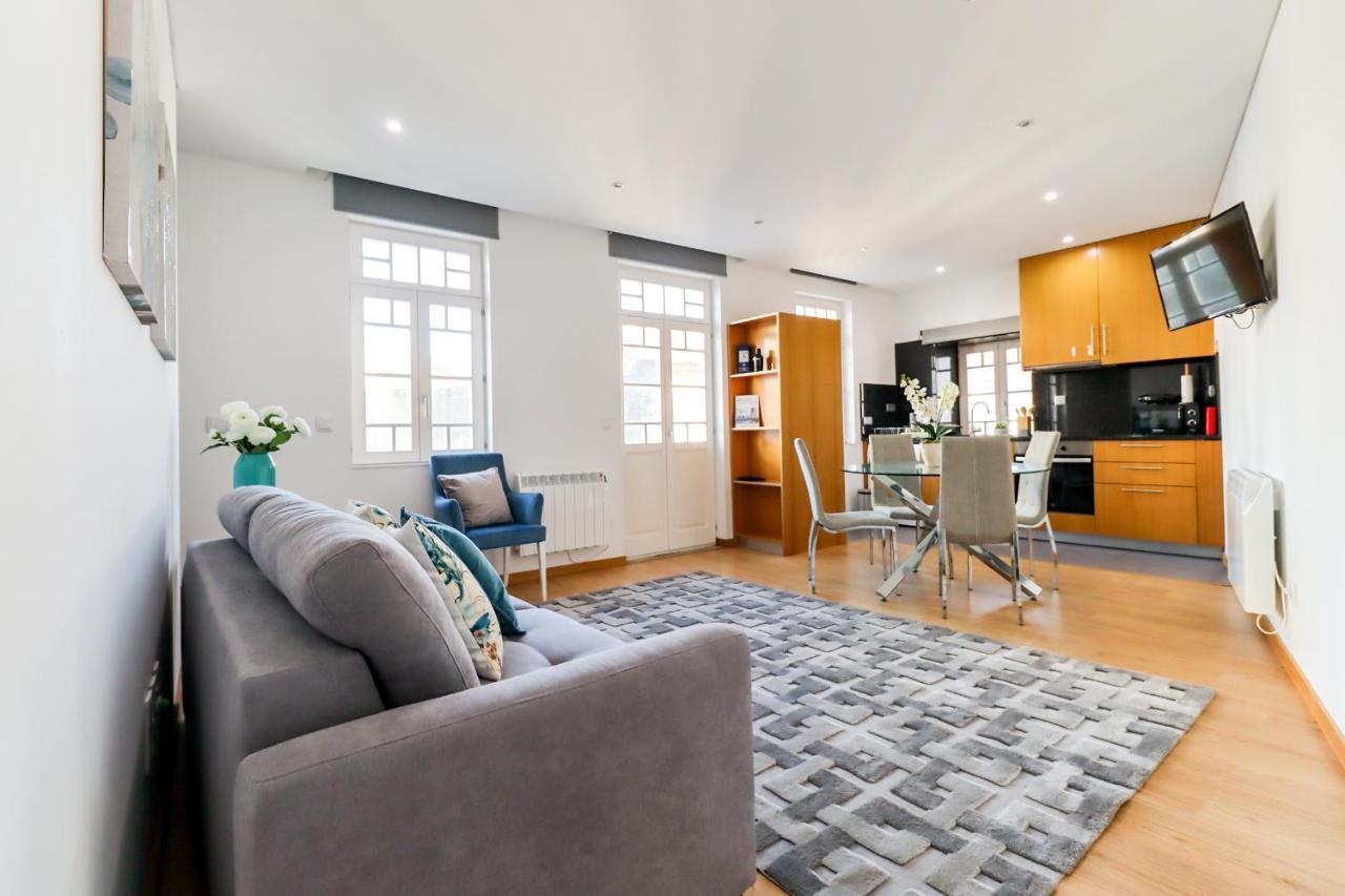ויאנה דו קסטלו Sao Domingos Apartment - Viana City Centre מראה חיצוני תמונה